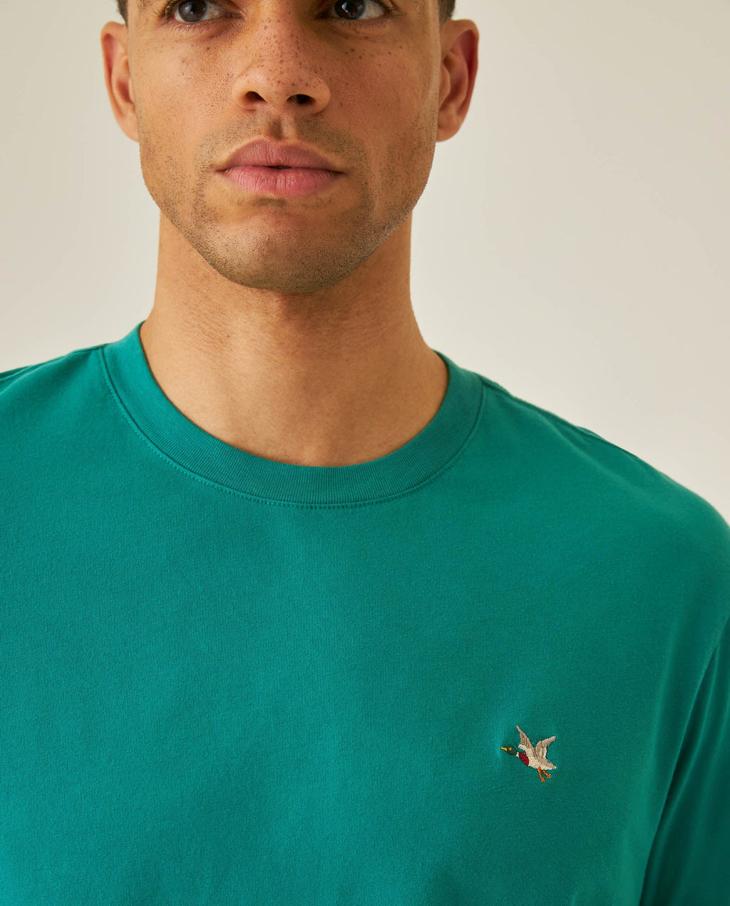 Men's T-Shirt Slim Fit Short Sleeve Crewneck Cotton Vibrant Embroidered Duck Heart Point Chest - Green